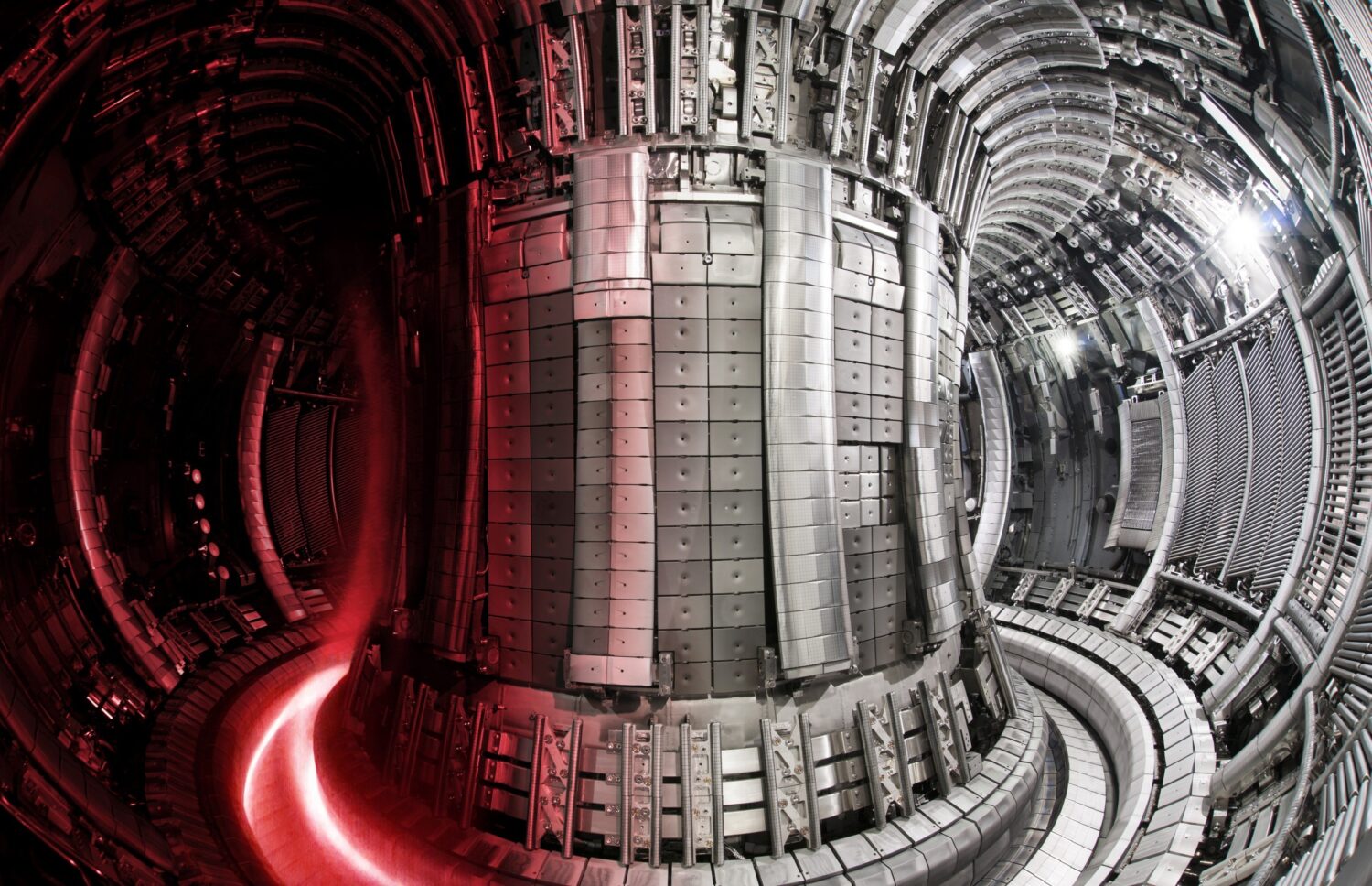 Nuclear fusion energy: a jet interior with superimposed plasma