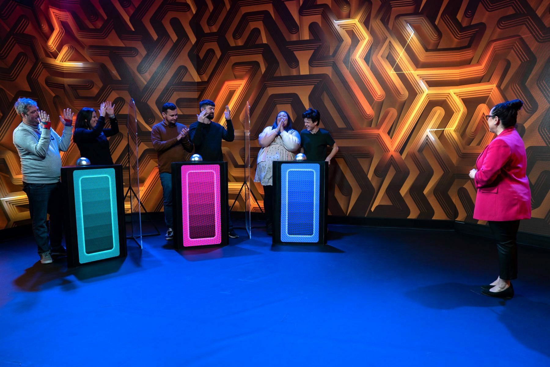 Image for Buzzzz! World’s first TV gameshow for deaf people